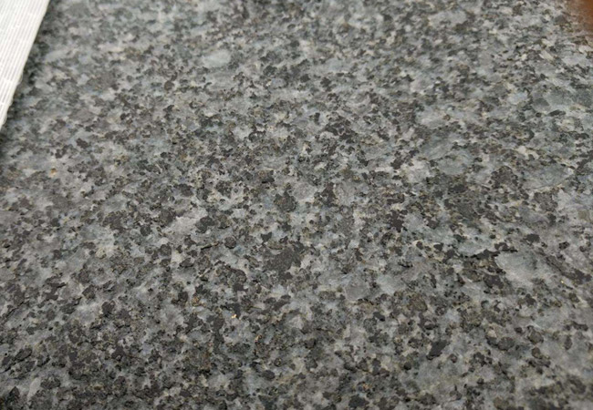 芝麻黑盲道磚價(jià)格行情多少(圖1) 芝麻黑盲道磚價(jià)格行情多少(圖1)