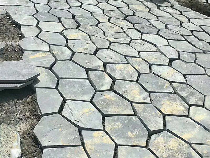 青石冰裂紋公園鋪裝(圖1) 青石冰裂紋