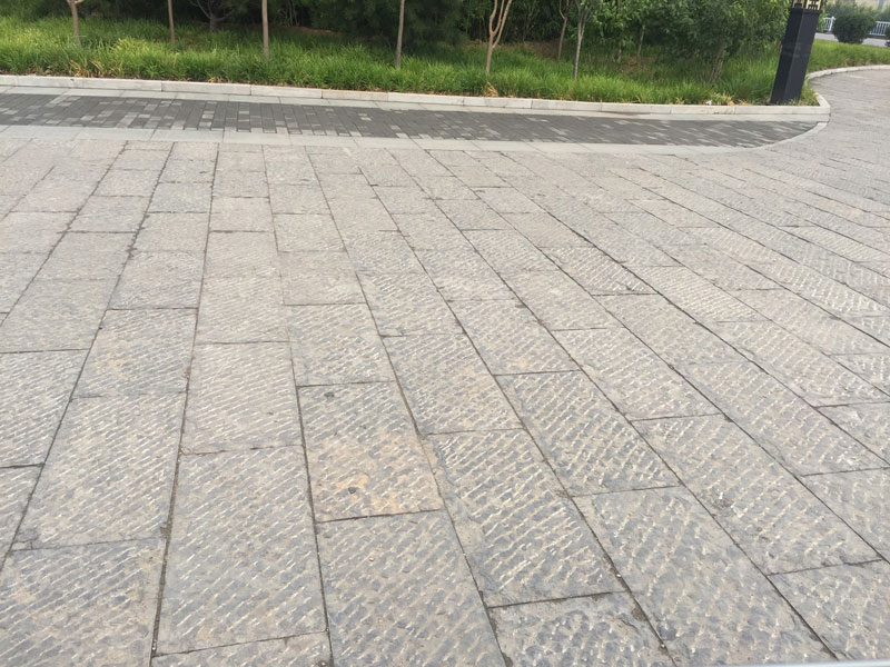 公園地鋪-青石板材鏨道面(圖1) 公園地鋪-青石板材鏨道面